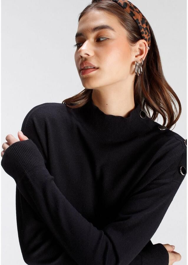 Tamaris Trui met staande kraag met knopen op de schouder