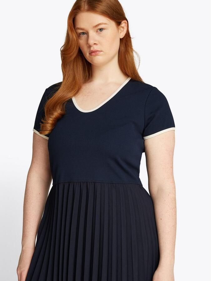 Tommy Hilfiger Curve Blousejurk CRV CONTRAST SOFT V-NK DRESS in grote maten met diepe ronde hals - Foto 2