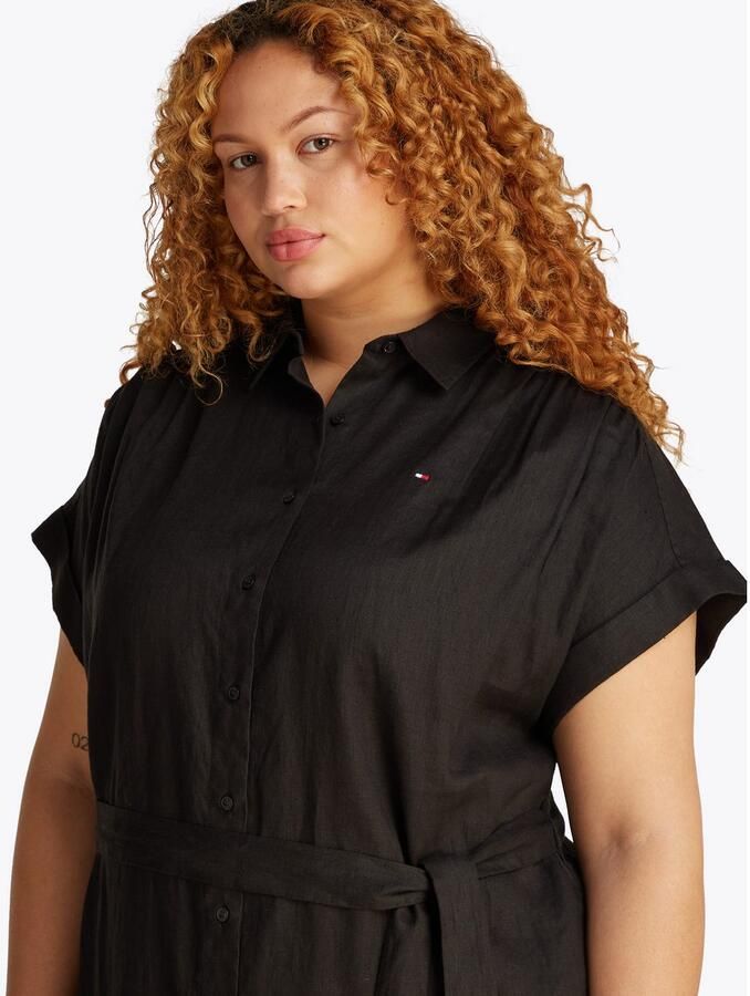 Tommy Hilfiger Curve Midi-jurk CRV ESS LI BELTED S S MIDI DRESS in grote maten met riem logo borduurwerk