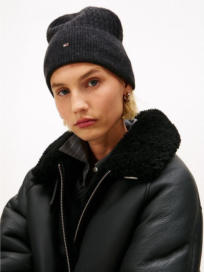 Tommy Hilfiger Beanie TH CABLE ENAMEL FLAG BEANIE