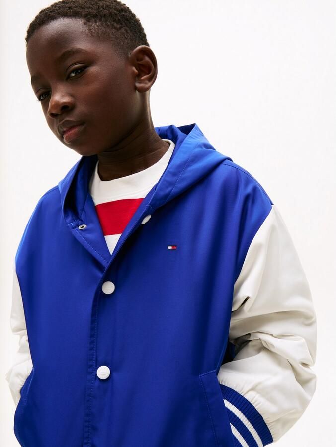 Tommy Hilfiger Bomberjack HOODED GRAPHIC BOMBER met groot logo contrast-strepen - Foto 5