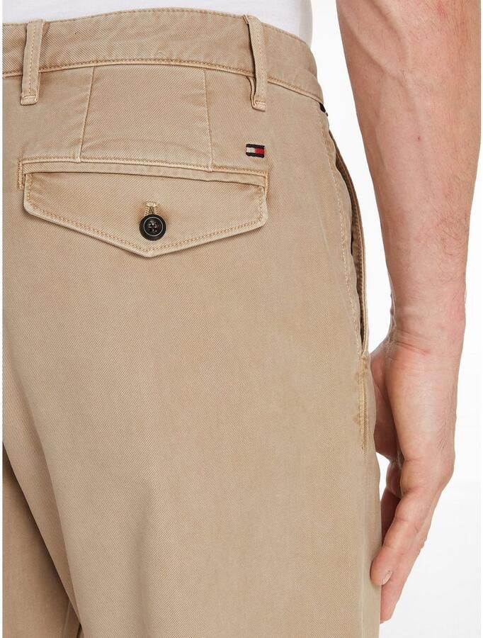 Tommy Hilfiger Chino CHELSEA GABARDINE GMD met logo borduursel op de achterzak - Foto 2