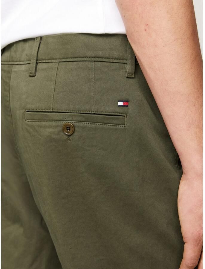 Tommy Hilfiger Chino DENTON CHINO SATIN met achterzakken met knoop logo-borduursel