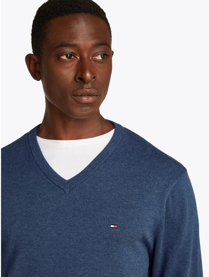 Tommy Hilfiger Gebreide trui ESSENTIAL COTTON V NECK met V-hals en borduursel - Foto 5