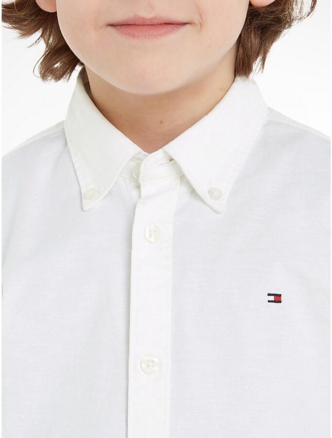 Tommy Hilfiger Overhemd met lange mouwen BOYS STRETCH OXFORD SHIRT L S Kinderen tot 16 jaar button-down kraag lange mouwen logo-vlag