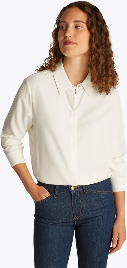 Tommy Hilfiger Overhemdblouse SOFT VISCOSE REGULAR LS SHIRT in uni kleur met metalen label - Foto 6