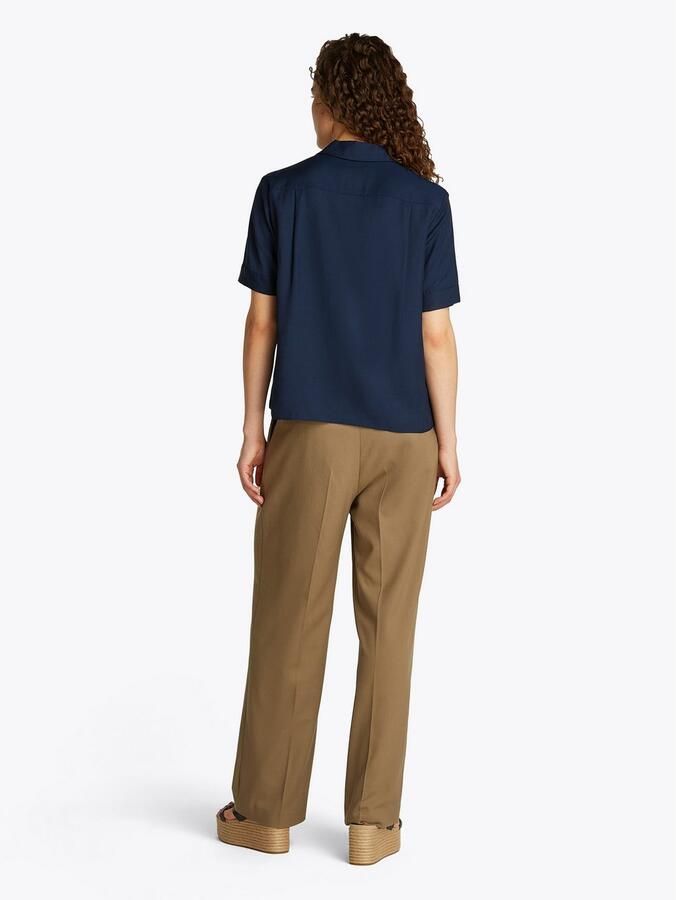 Tommy Hilfiger Shirt met korte mouwen SOFT VISCOSE S S SHIRT in uni kleur met metalen label - Foto 4