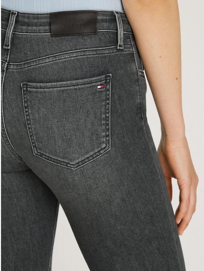 Tommy Hilfiger Skinny fit jeans COMO Skinny RW ACE met logo-badge en enkellange snit