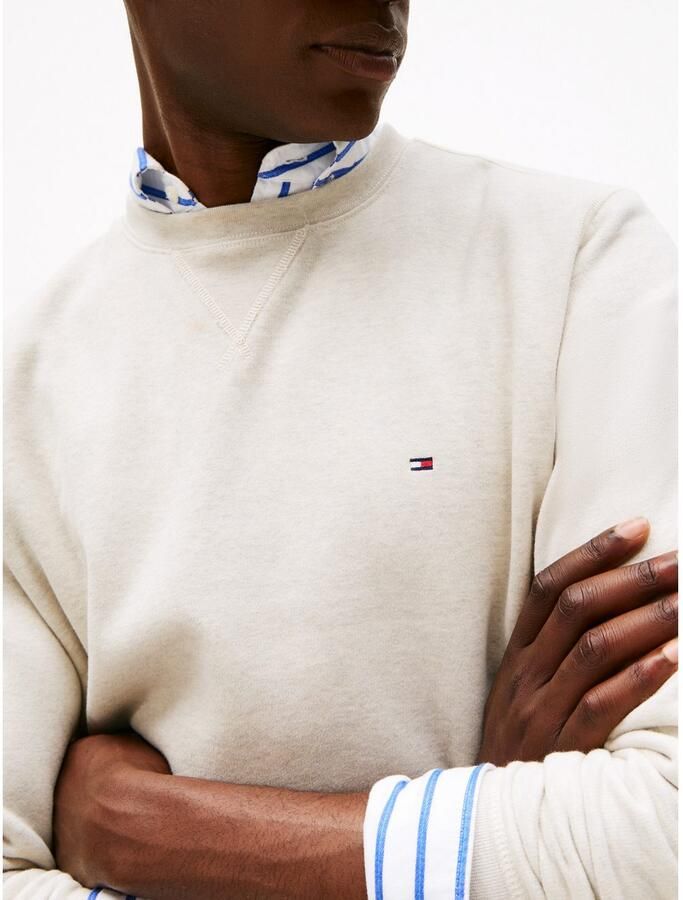 Tommy Hilfiger Sweatshirt ESS SEASONAL FLEECE CREWNECK met ronde hals en borduursel - Foto 6