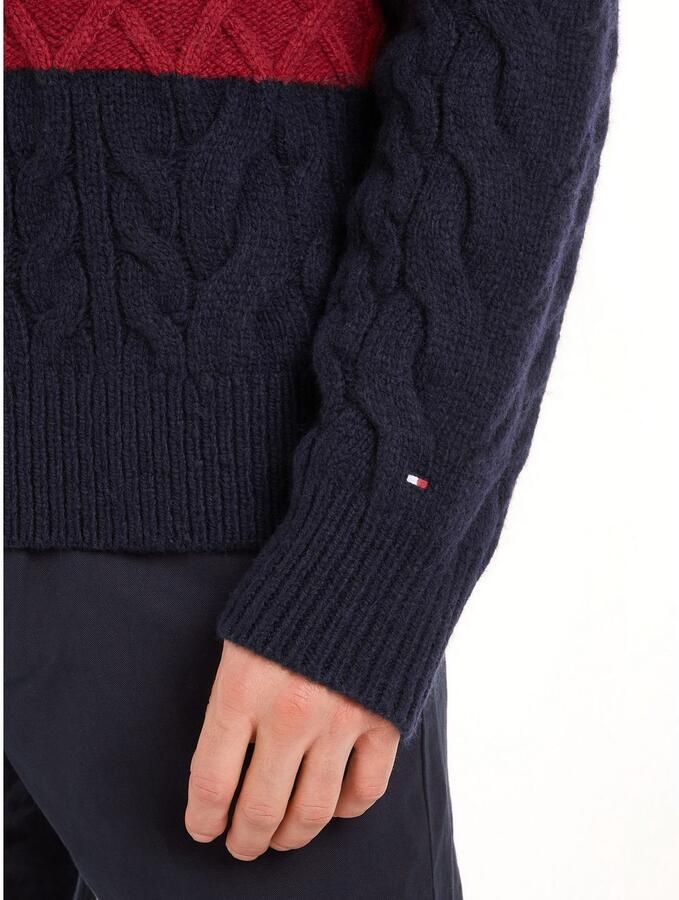Tommy Hilfiger Trui met ronde hals CABLE FLAG SWEATER met colorblocking-ontwerp aan de voorkant - Foto 2