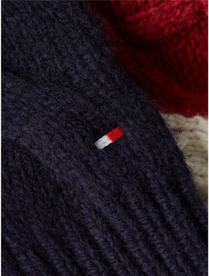Tommy Hilfiger Trui met ronde hals CABLE FLAG SWEATER met colorblocking-ontwerp aan de voorkant