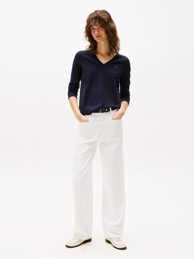 Tommy Hilfiger Trui met V-hals CO JERSEY STITCH V-NK SWEATER Contrastkleurige strepen in de hals en logo borduursel op de mouw - Foto 5