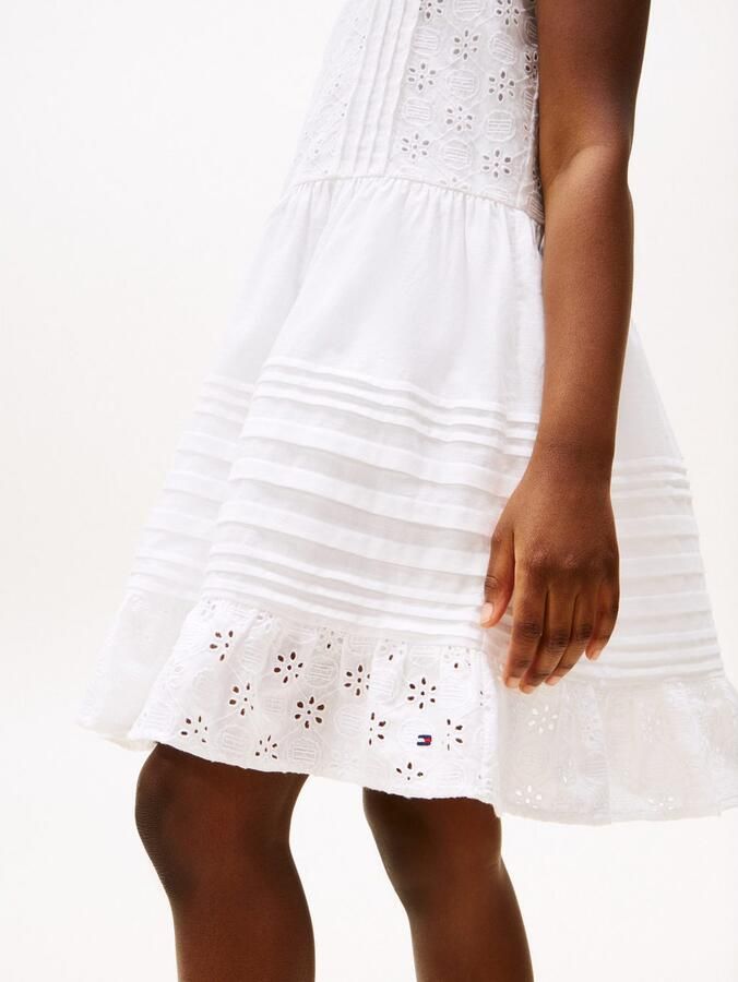 Tommy Hilfiger Zomerjurk EMBROIDERED COTTON DRESS SLVLS met delicate gaatjesborduursel met biezen - Foto 2