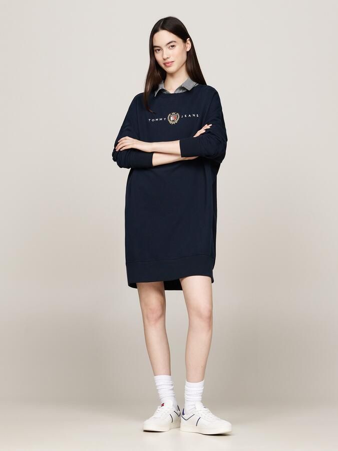 Tommy Jeans Curve Jerseyjurk TJW CREST LINEAR CREW DRESS EXT in grote maten lineaire logo-opdruk - Foto 4