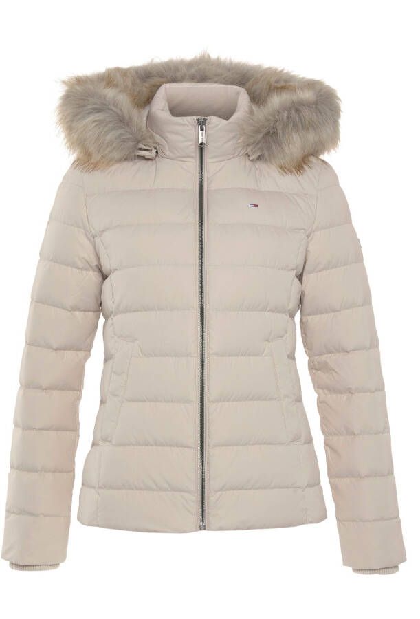 TOMMY JEANS Donsjack TJW BASIC HOODED DOWN JACKET met imitatiebont aan de capuchon & -merklabel