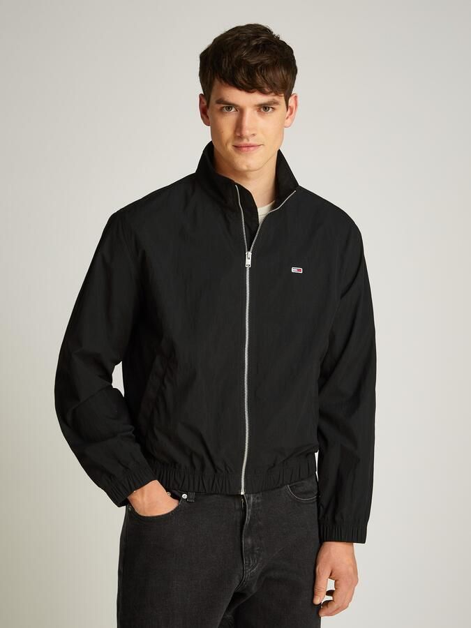 Tommy Jeans Plus Allweatherjack TJM ESSENTIAL JACKET EXT in grote maten logoborduring insteekzakken - Foto 6
