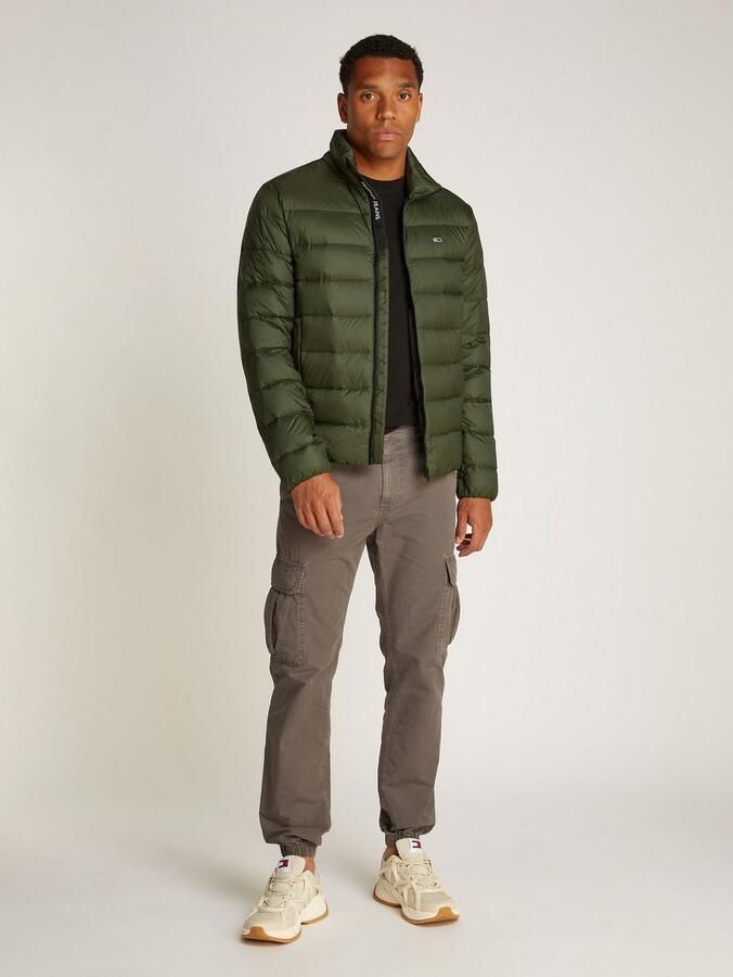 Tommy Jeans Plus Gewatteerde jas TJM LT DOWN JACKET EXT in grote maten logoborduring ritszakken - Foto 4