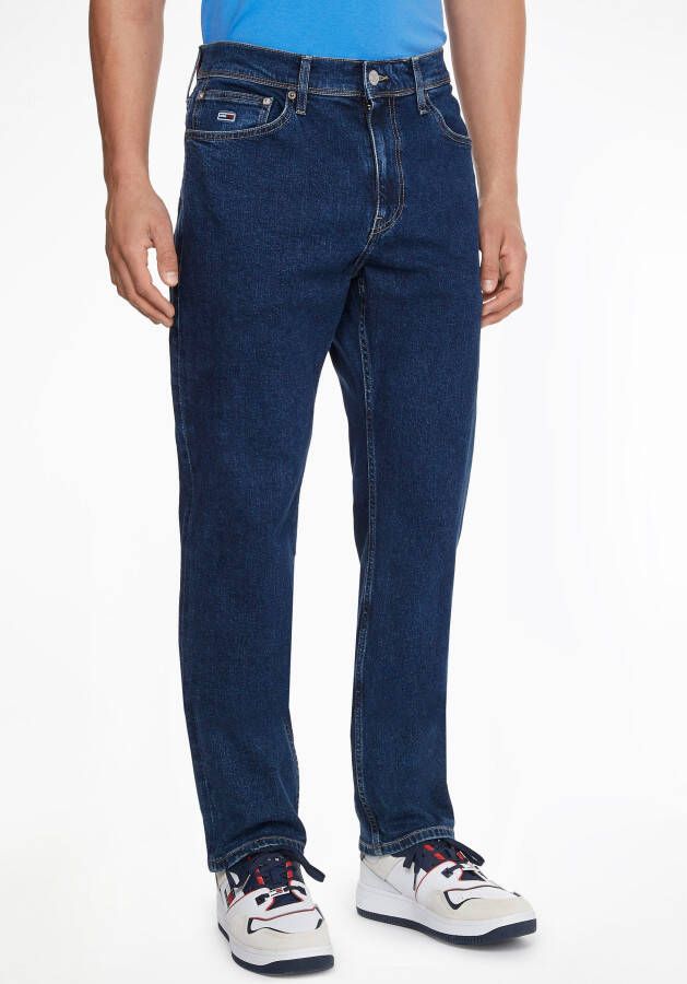 Tommy Jeans Relaxed straight fit jeans met labelstitching model 'ETHAN'