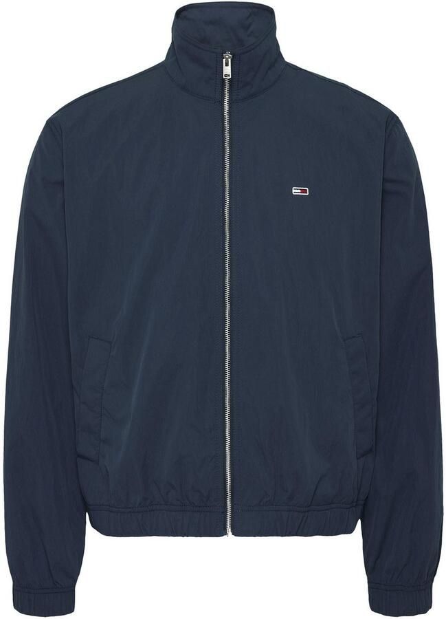 Tommy Jeans Plus Allweatherjack TJM ESSENTIAL JACKET EXT in grote maten logoborduring insteekzakken - Foto 5