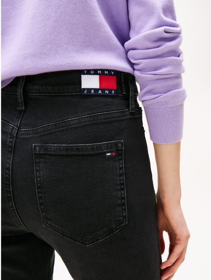 TOMMY JEANS Bootcut jeans SYLVIA HGH FLR Wijd pijpform en logo borduursel op de achterzak