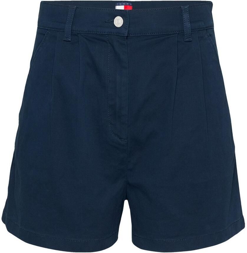 TOMMY JEANS Chino-short TJW CLAIRE HR PLEATED SHORT met tailleplooien met logoborduurwerk