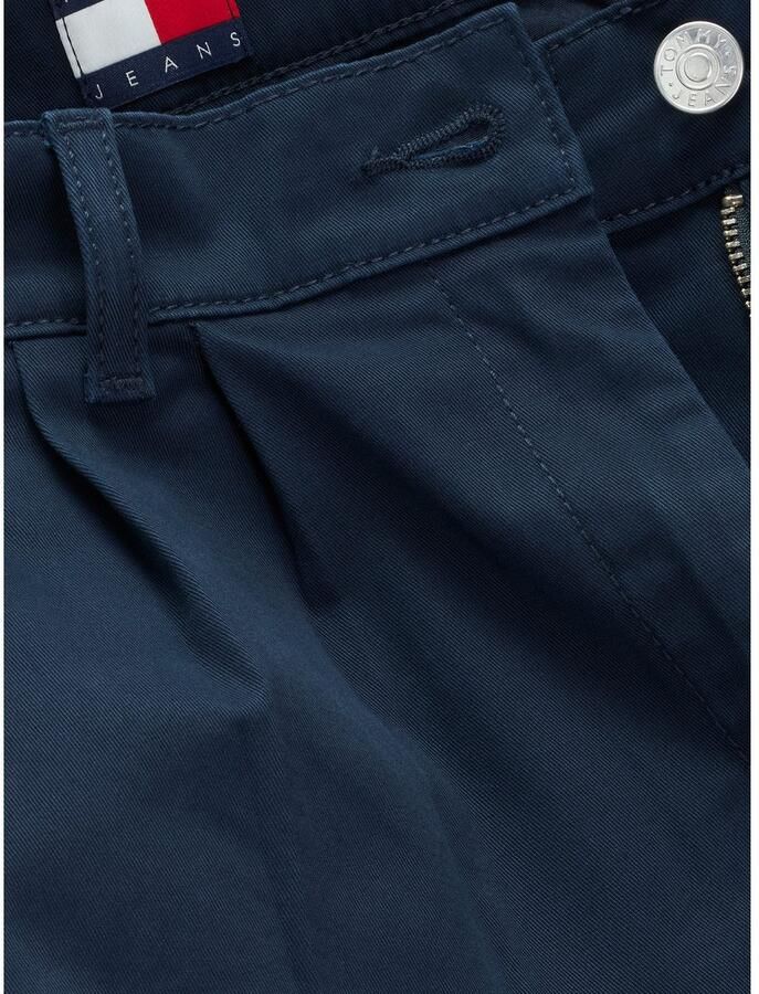 TOMMY JEANS Chino-short TJW CLAIRE HR PLEATED SHORT met tailleplooien met logoborduurwerk - Foto 2