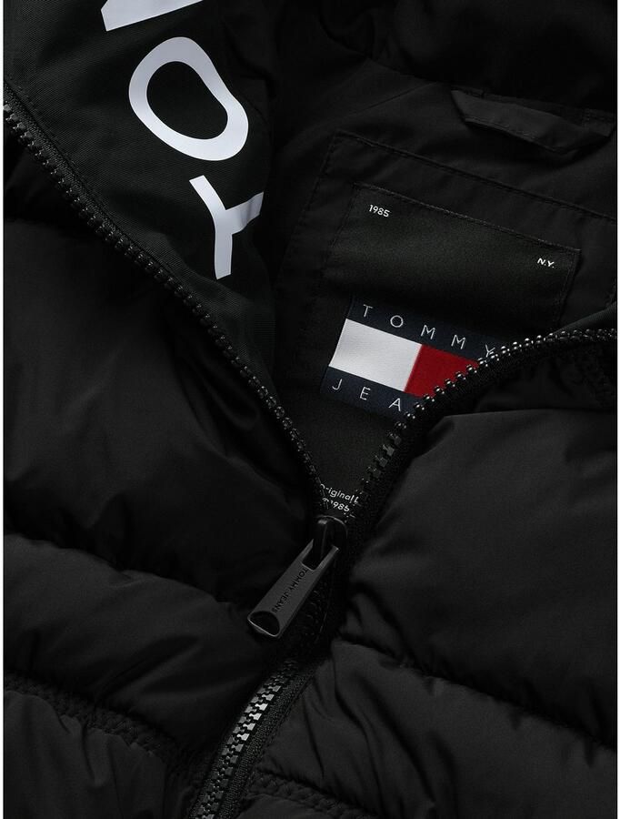 TOMMY JEANS Gewatteerde jas met een logo-opschrift