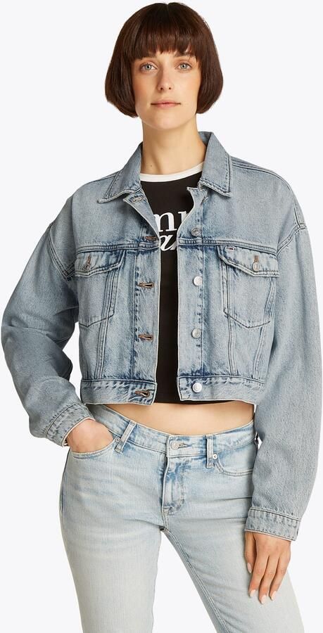 TOMMY JEANS jack OVSZ CROP TRUCKER JACKET BI6012 met korte snit in blauwe was met borstzakken - Foto 11