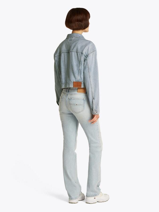 TOMMY JEANS jack OVSZ CROP TRUCKER JACKET BI6012 met korte snit in blauwe was met borstzakken - Foto 8