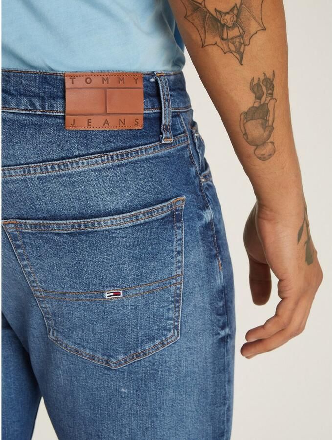 TOMMY JEANS Regular fit jeans DAD JEAN RGLR TPRD met gestempeld logo - Foto 2