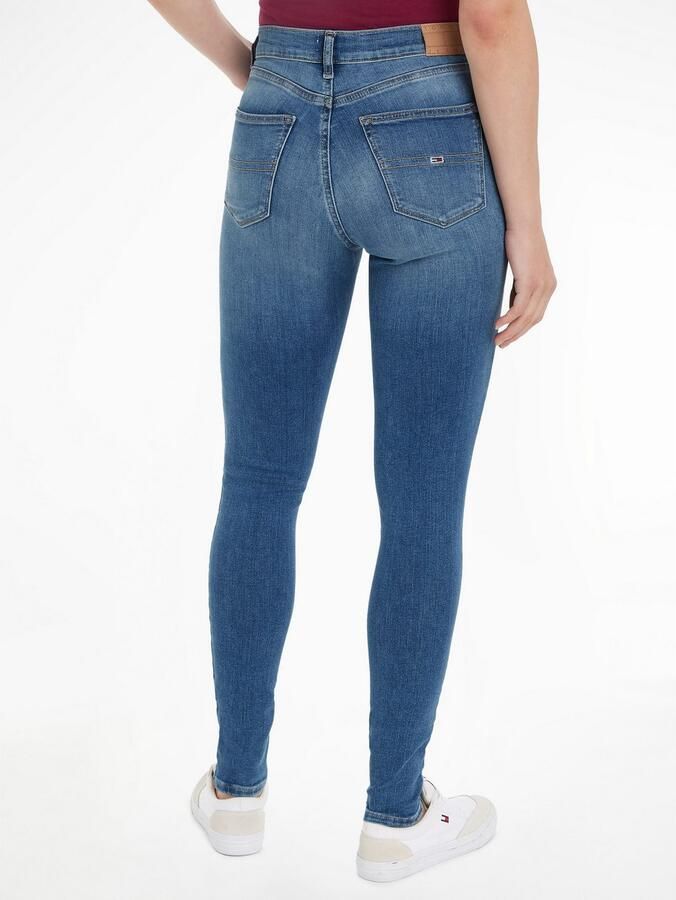 TOMMY JEANS Skinny fit Jeans SYLVIA HR SSKN CG4 met logo badge en label vlaggen - Foto 7