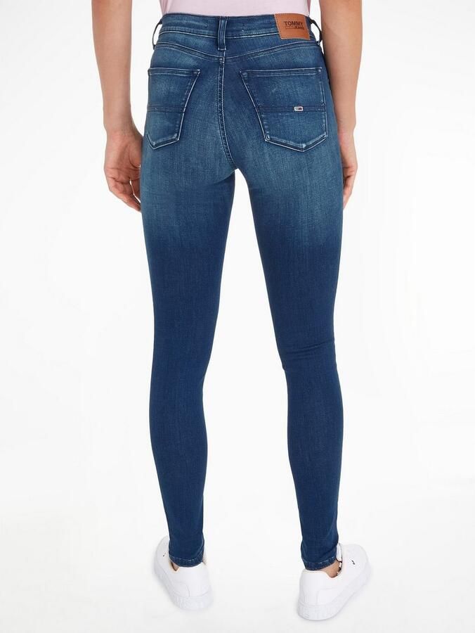 TOMMY JEANS Skinny fit jeans Nora Mid Rise Skinny Fit met -logobadge & borduursels - Foto 5