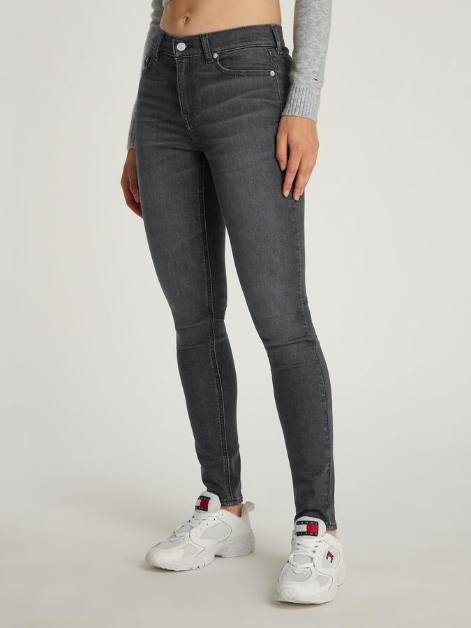 TOMMY JEANS Skinny fit jeans Nora Mid Rise Skinny Fit met wasbeurt met logo-badge - Foto 7