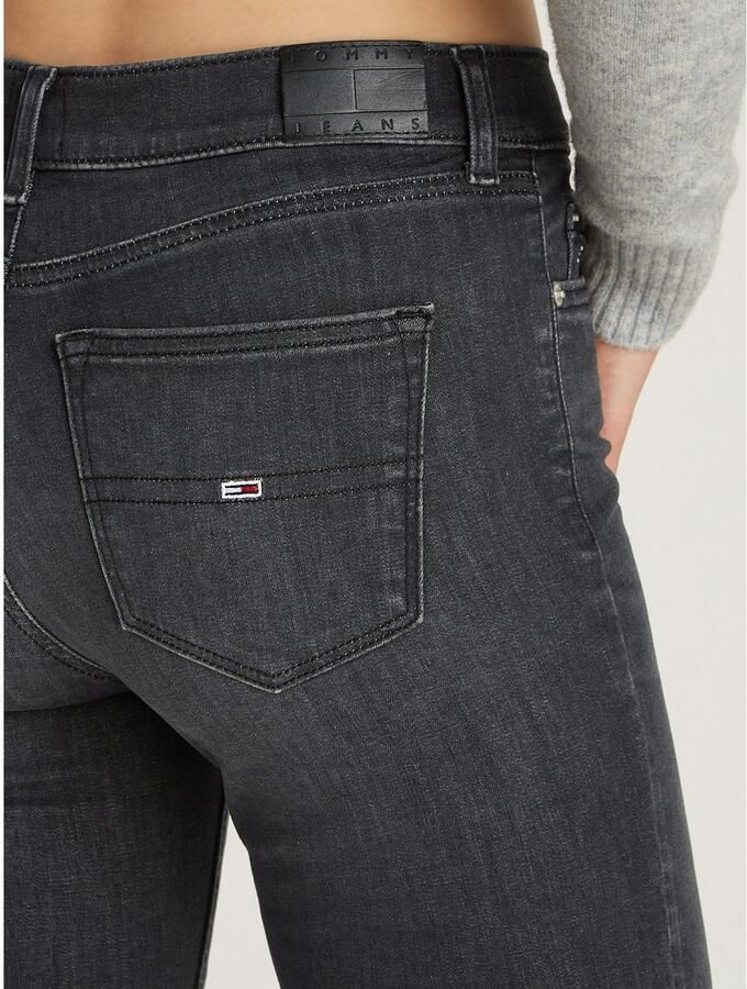 TOMMY JEANS Skinny fit jeans Nora Mid Rise Skinny Fit met wasbeurt met logo-badge - Foto 2