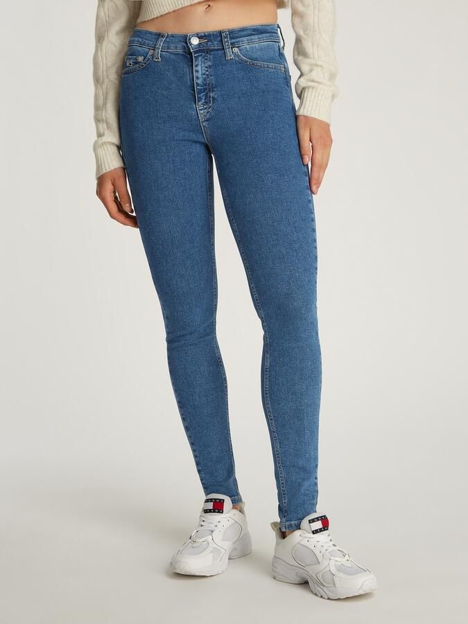 TOMMY JEANS Skinny fit jeans Nora Mid Rise Skinny Fit met wasbeurt met logo-badge - Foto 5