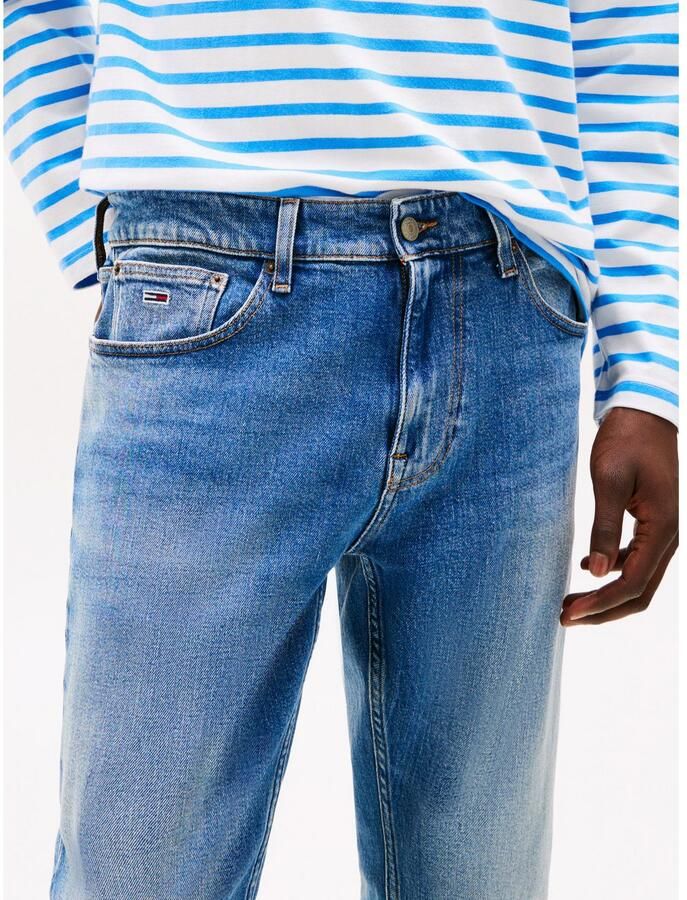 TOMMY JEANS Slim fit jeans AUSTIN SLIM TAPERED naar de enkel toe smaller wordende jeans met gemiddelde taillehoogte
