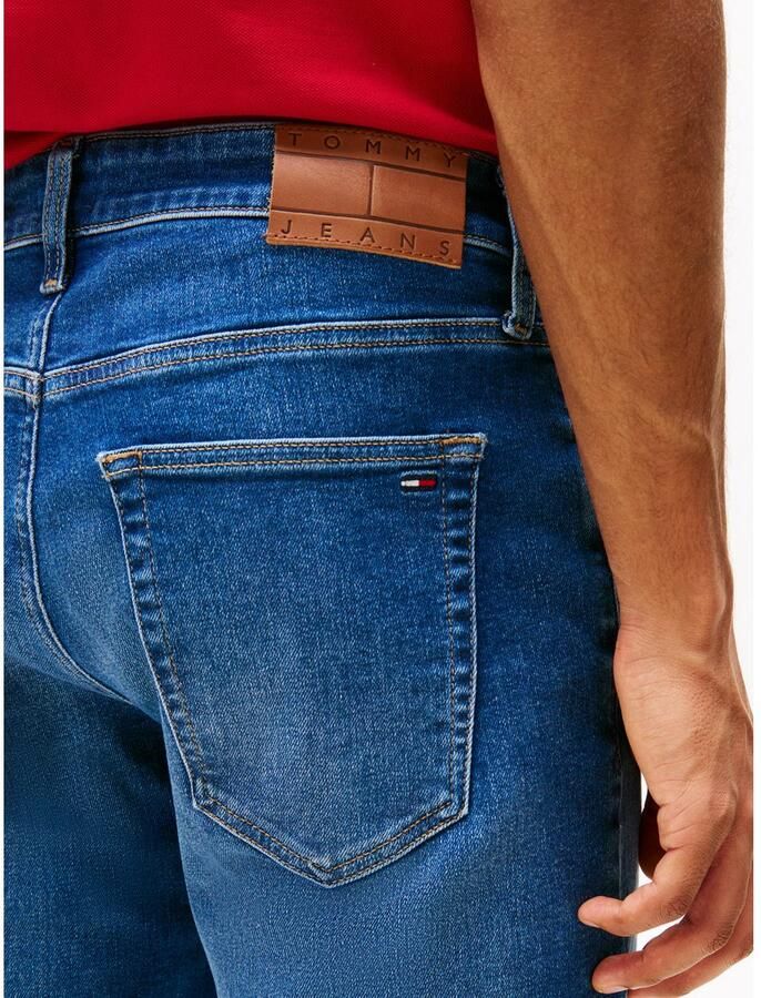 TOMMY JEANS Slim fit jeans AUSTIN SLIM TAPERED naar de enkel toe smaller wordende jeans met gemiddelde taillehoogte