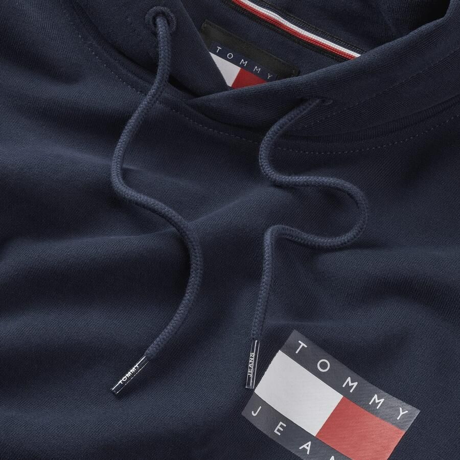 TOMMY JEANS Sweatshirt TJM REG ESSENTIAL FLAG HOOD EXT met bedrukte merklogo op borsthoogte
