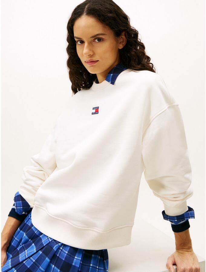 TOMMY JEANS Sweatshirt TJW BXY BADGE met drop-shoulder design en logo aan de voorkant