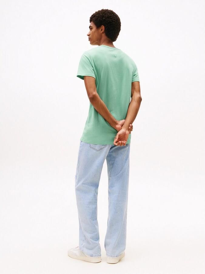 TOMMY JEANS T-shirt TJM ESSENTIAL SOLID TEE met ronde hals en subtiele logo-vlag - Foto 4