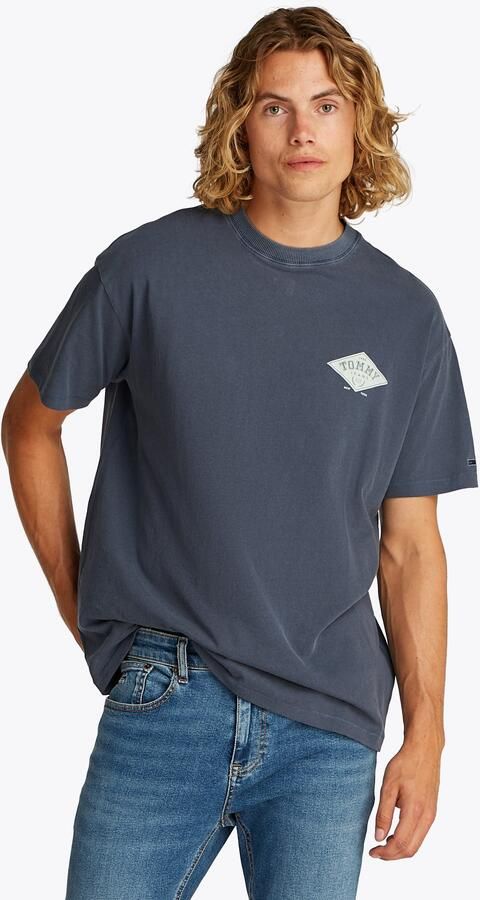 TOMMY JEANS T-shirt TJM RLX VARSITY GRAPHICS TEE EXT - Foto 6