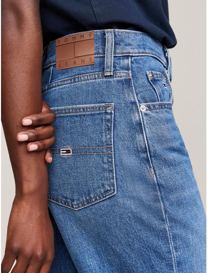 TOMMY JEANS Tapered jeans High waist Mom-Jeans Tapered In 5-pocket-stijl en licht uitgewassen - Foto 2