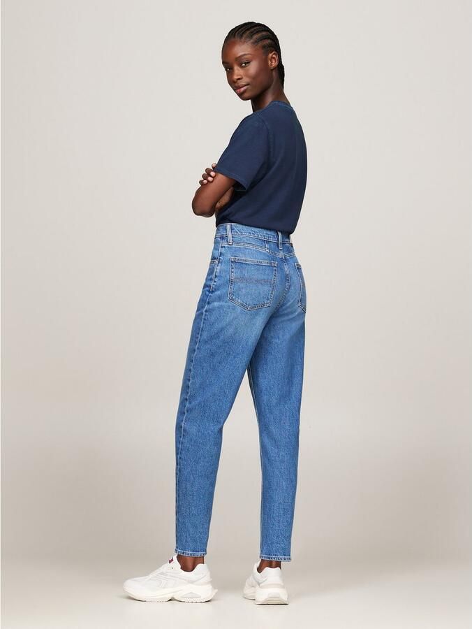 TOMMY JEANS Tapered jeans High waist Mom-Jeans Tapered In 5-pocket-stijl en licht uitgewassen - Foto 16