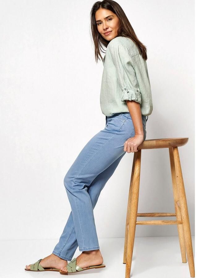 TONI Straight jeans Perfect Shape Straight met achterzakken met mooie details