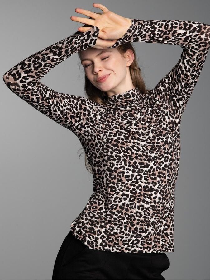 Trigema Colshirt Turtleneck Shirt met Allover-Leo-Patroon (1-delig)