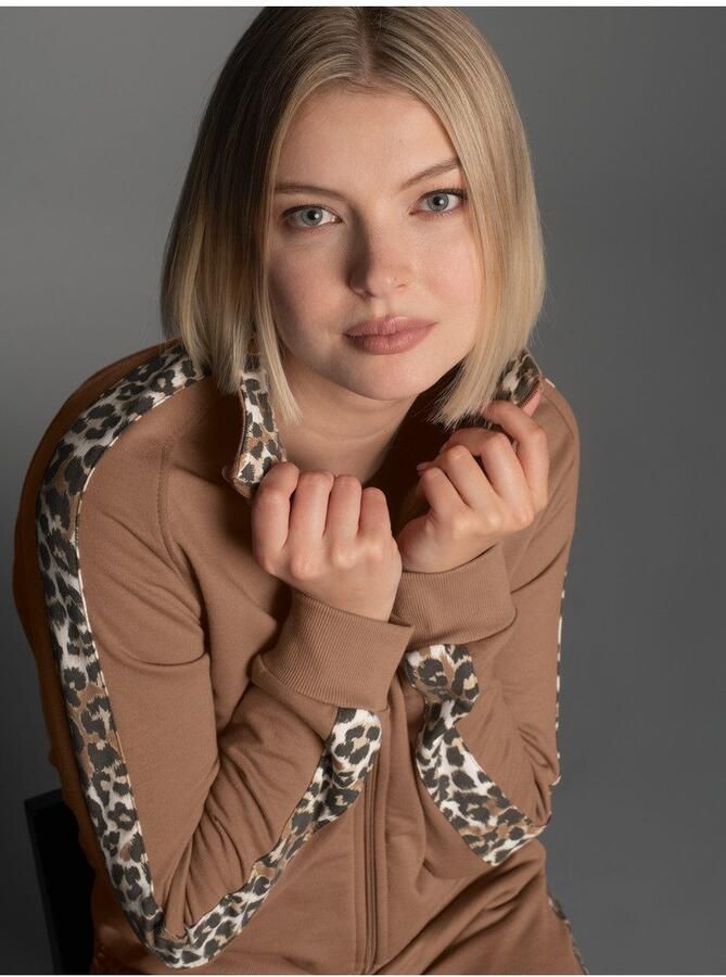 Trigema Sweatvest Sweatjack met modieuze Leo-ele ten (1-delig)