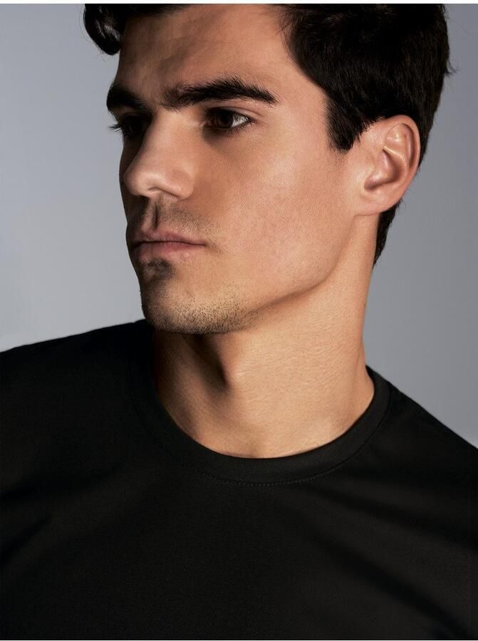 Trigema T-shirt Slim-fit T-shirt van DELUXE-katoen (1-delig)