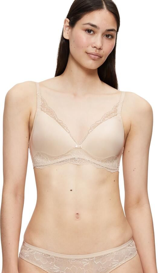 Triumph Beugelloze-bh Amourette Charm Stretch-kant diepe V-hals zacht lichte vulling - Foto 7