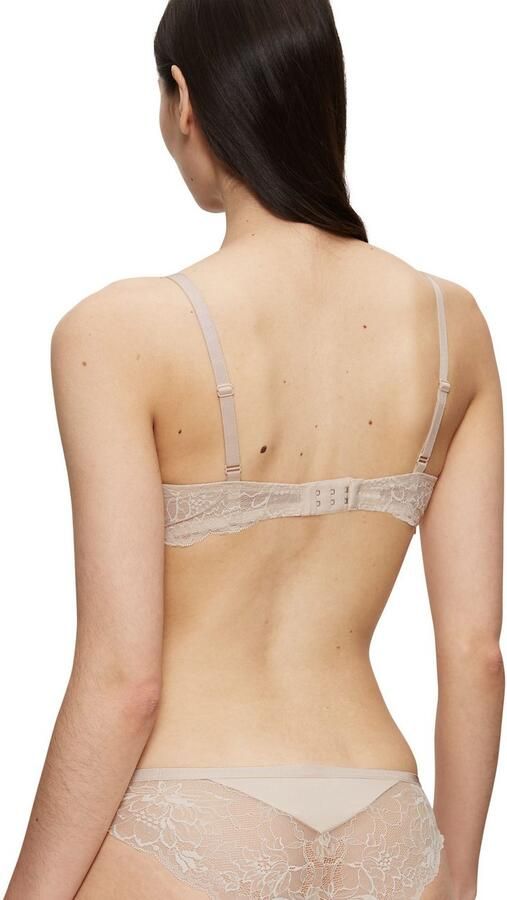 Triumph Beugelloze-bh Amourette Charm Stretch-kant diepe V-hals zacht lichte vulling - Foto 8