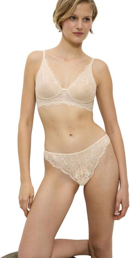 Triumph Beugelloze-bh Amourette Charm Stretchkant diepe V-hals (1-delig) - Foto 3